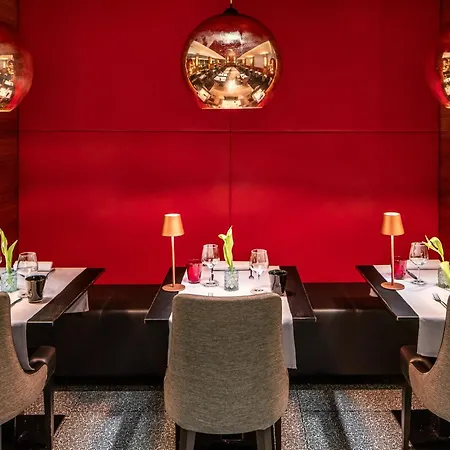 מלון Starhotels Ritz 4*